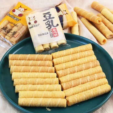 图牛芝士咸蛋黄卷心酥整箱豆乳阿萨姆奶茶夹心鸡蛋卷早餐饼干