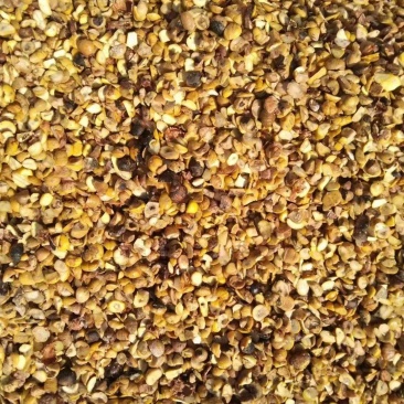 板粟仁加工下脚料，糖分，淀粉含量高，可直接饲喂