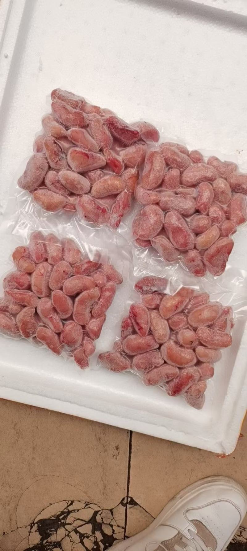 情缘特色食材大量批发冰冻鸡腰子价格优惠有需要的联系