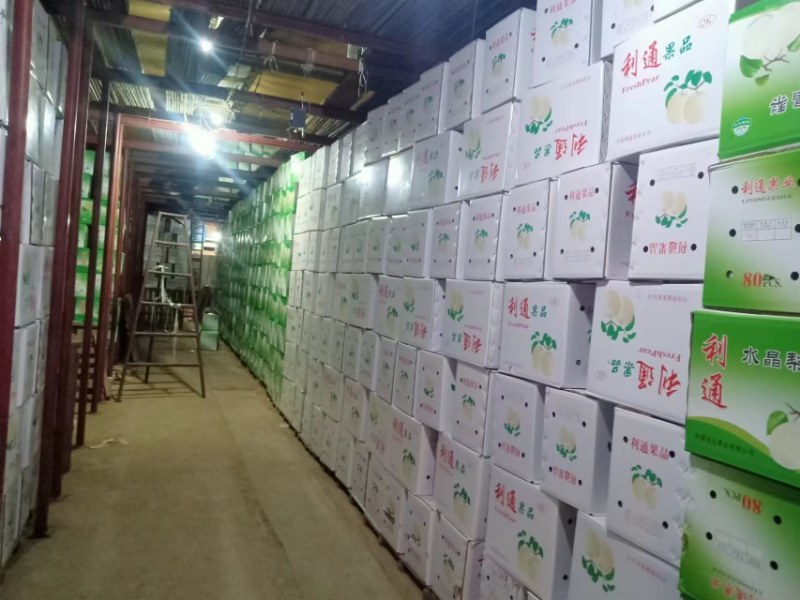 河北雪花梨，翠甜可口，货源充足，欢迎联系接商超市场电商