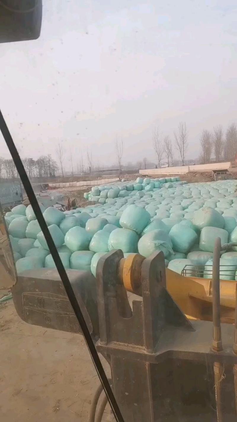 畜牧养殖青储黄储牛羊草料一次打包保质保量支持到付厂家