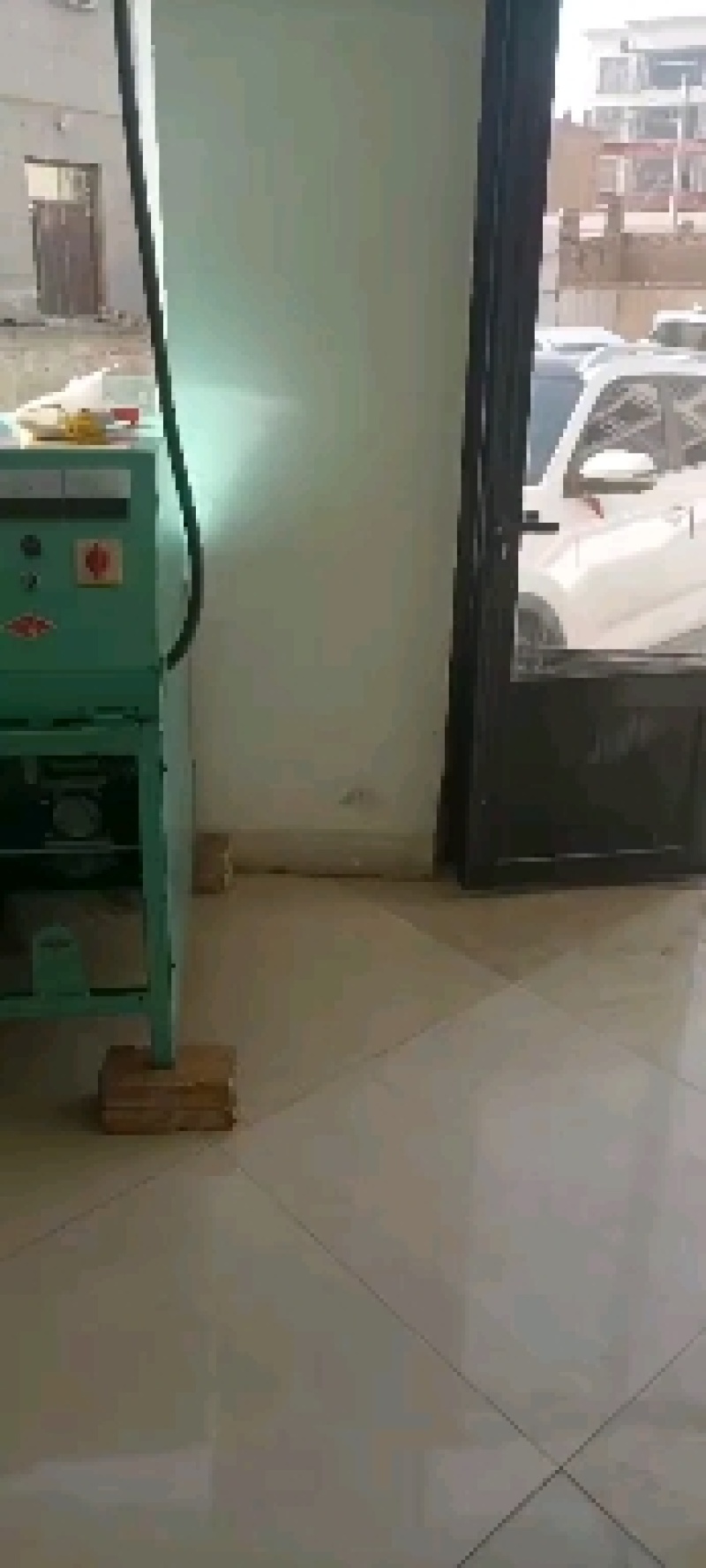 新型节能螺旋榨油机一机多用有110~1500斤/小时