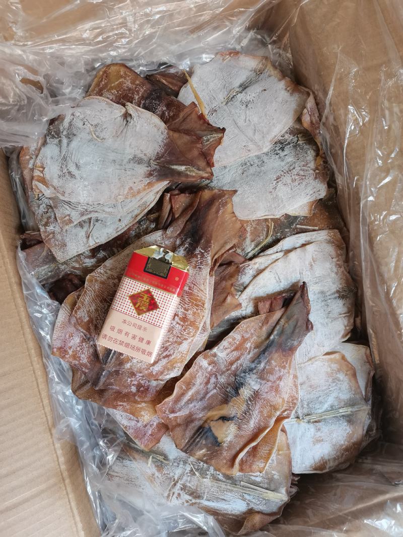 鱿鱼干鱿鱼片干鱿鱼去须干片高涨发