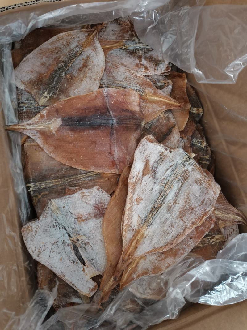 鱿鱼干鱿鱼片干鱿鱼去须干片高涨发