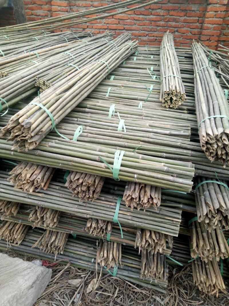2.8米菜架竹，节短，壁厚，有㓞性，山头价直销，价格优惠