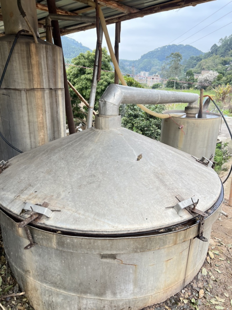八角油回香油欢迎老板来收购
