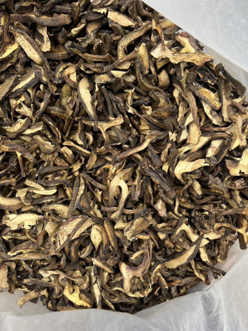 云南特产牛肝菌黑牛肝菌黑木瓦菌老家产地货源大量供应