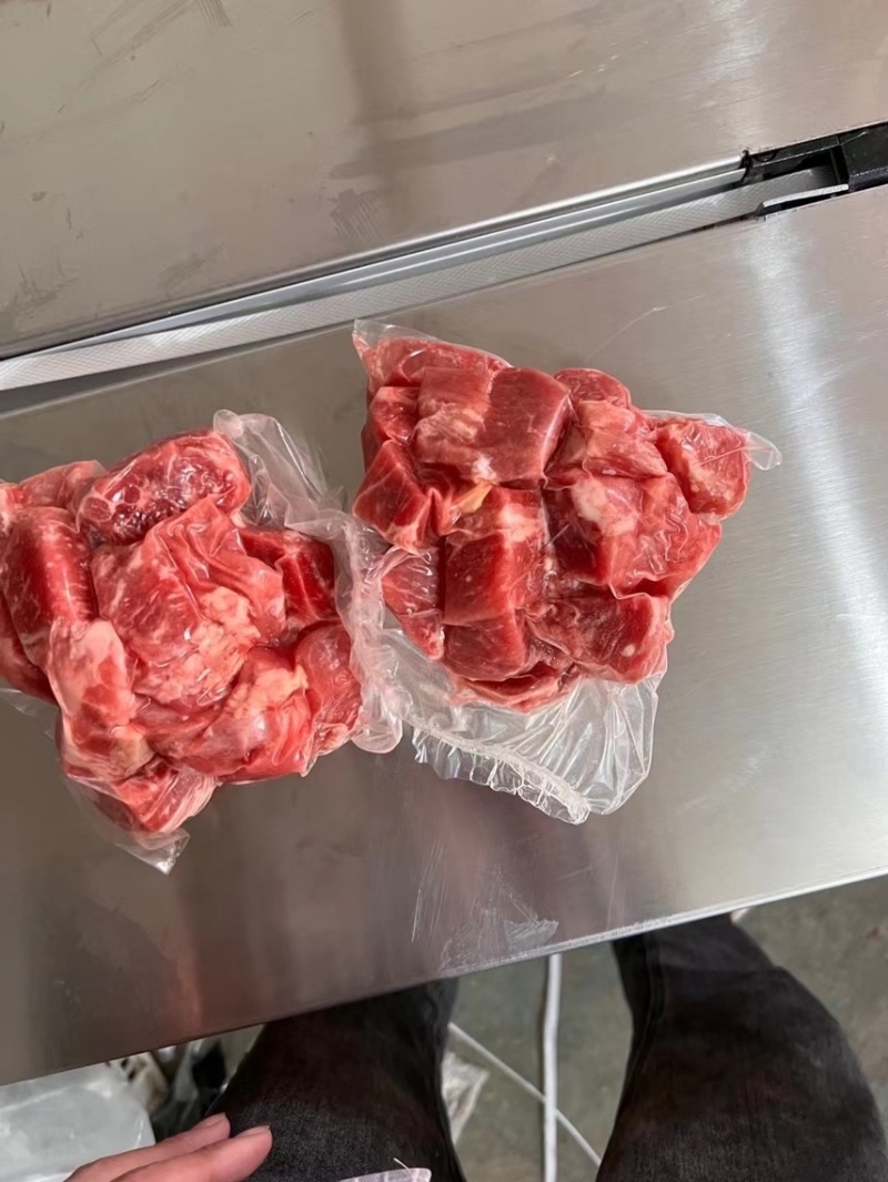 牛腩切块