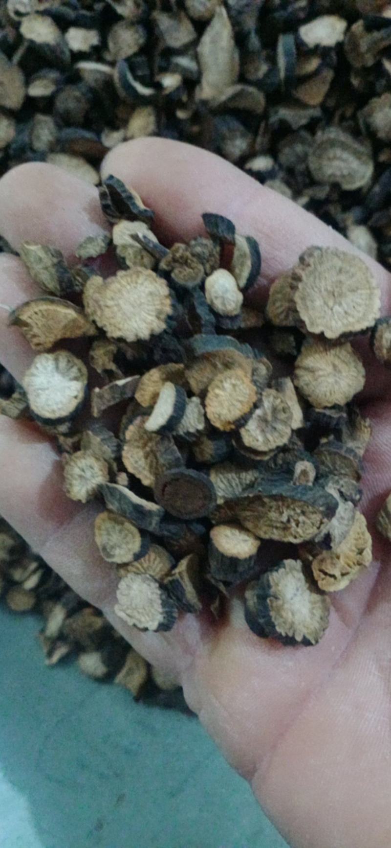 【东北家种赤芍】赤芍4一14的菊花芯黑皮，大货供应。