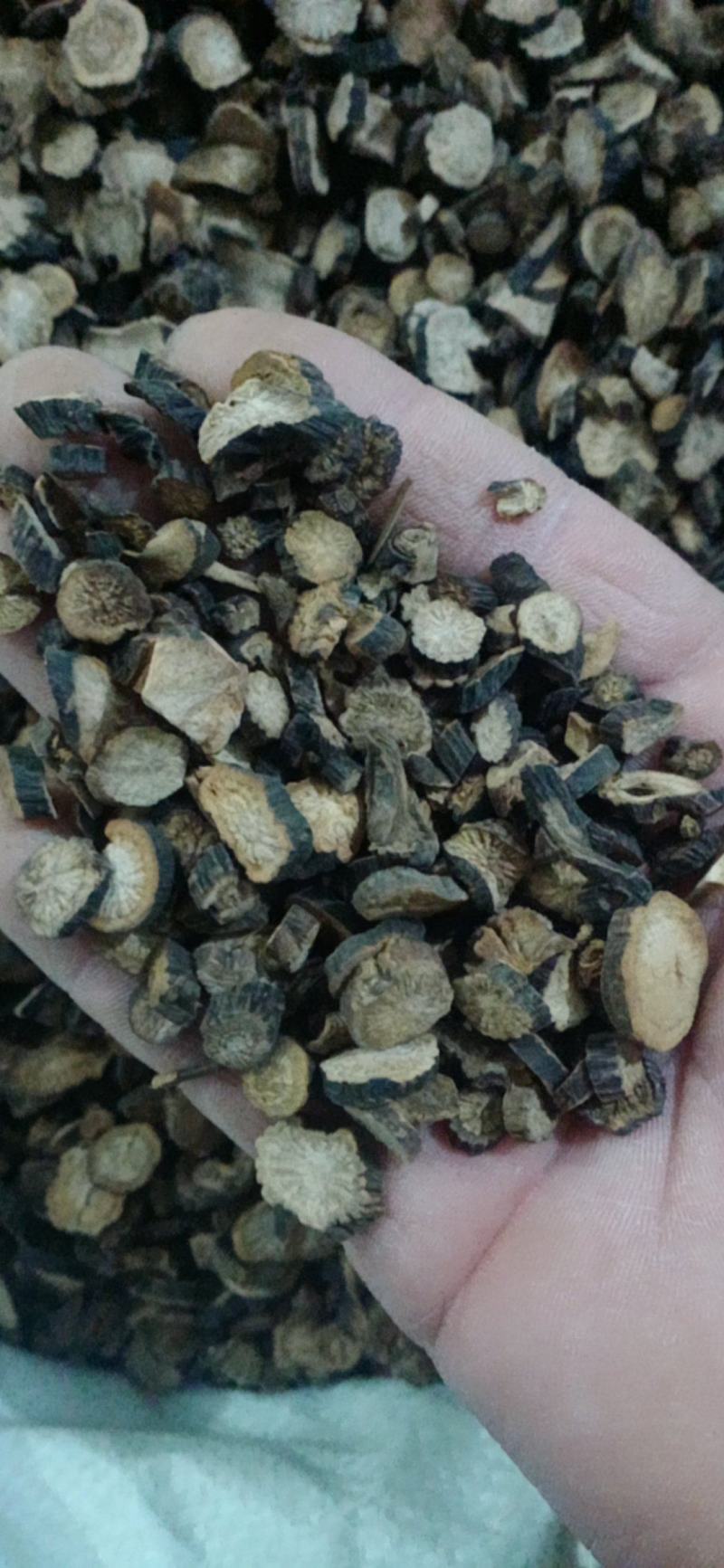 【东北家种赤芍】赤芍4一14的菊花芯黑皮，大货供应。