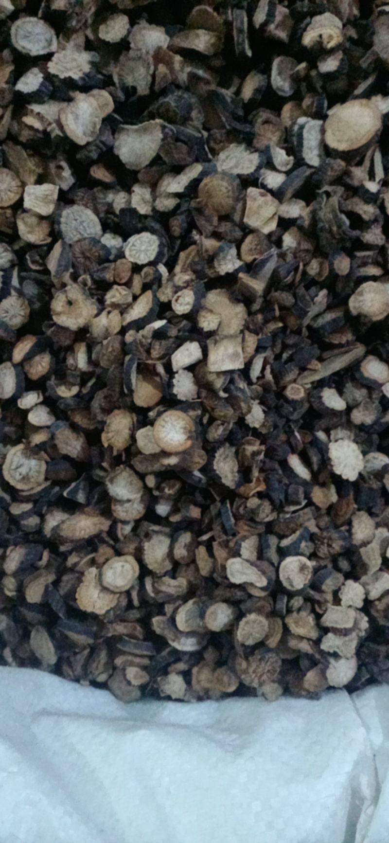 【东北家种赤芍】赤芍4一14的菊花芯黑皮，大货供应。