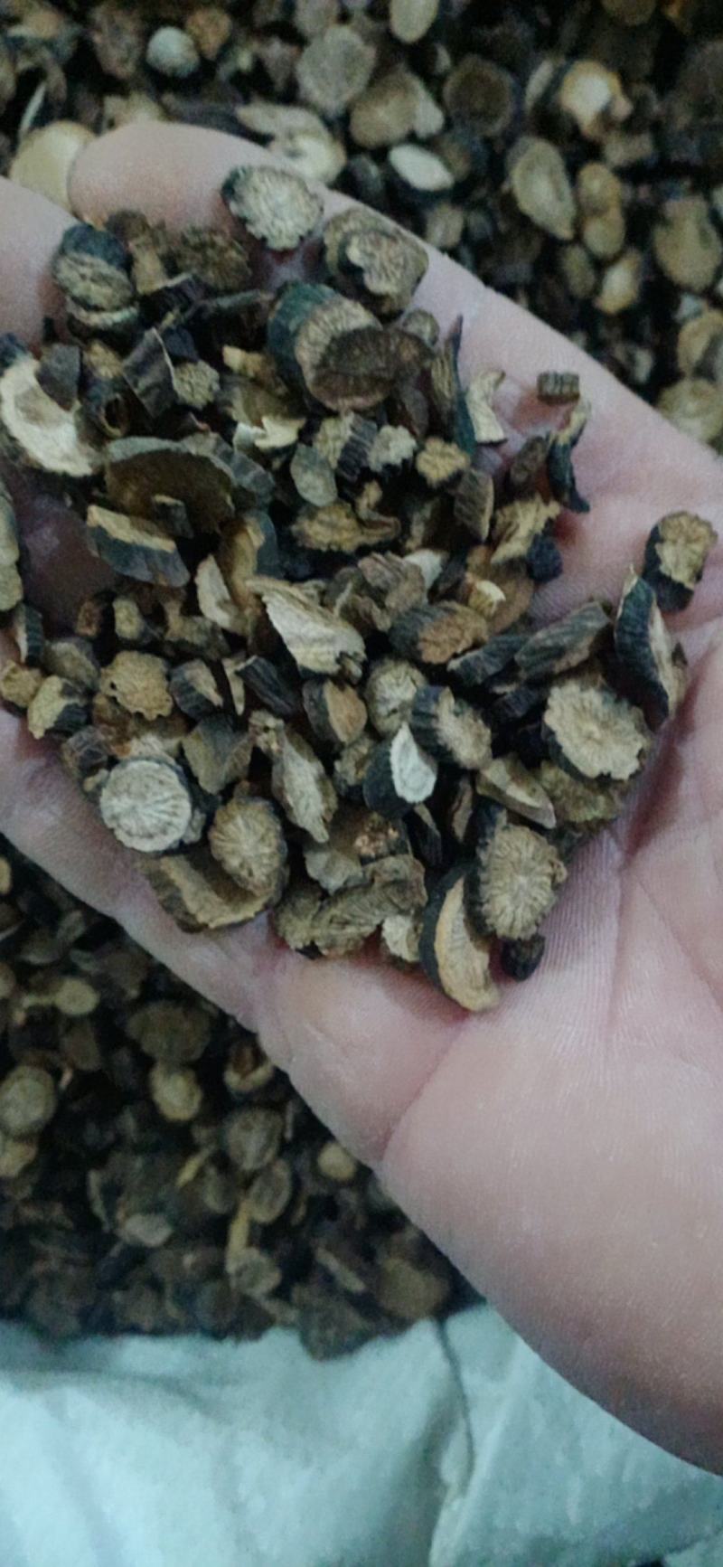 【东北家种赤芍】赤芍4一14的菊花芯黑皮，大货供应。