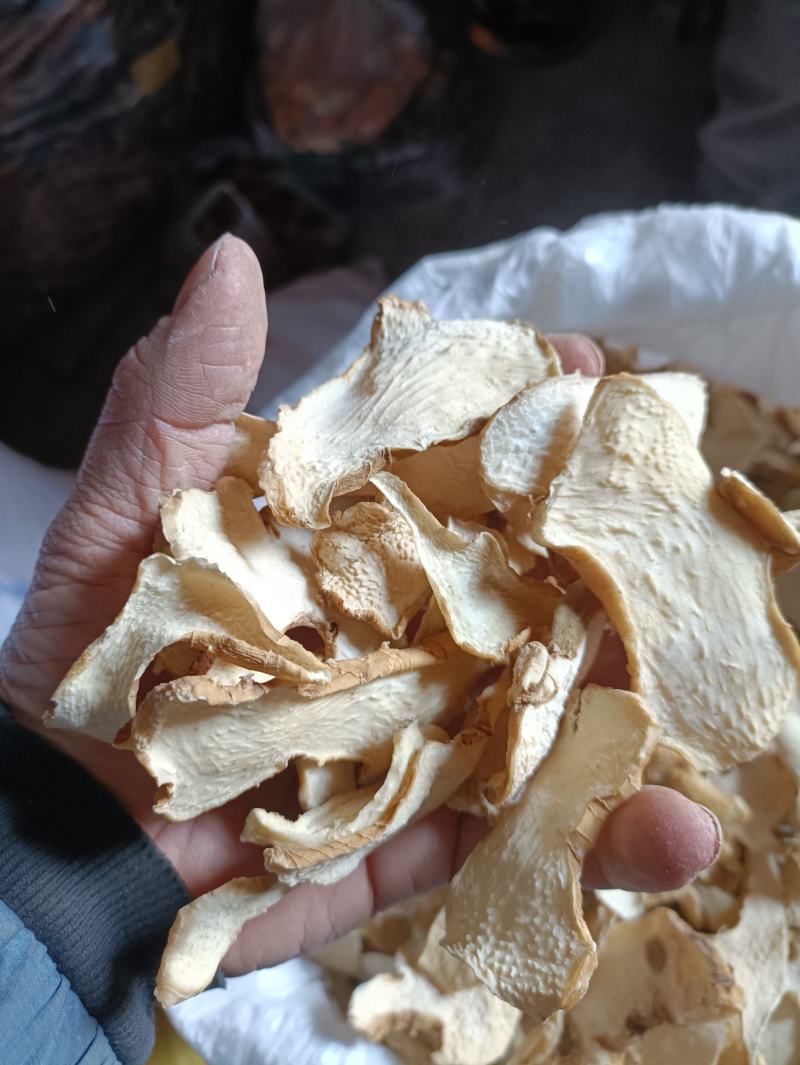 优质手工多花姜形甜黄精片无硫烘干货。符合药典标准（老虎）