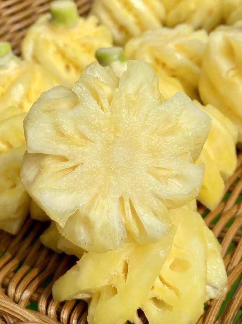 去皮泰国小菠萝，量大从优一手货源，工厂直发电联