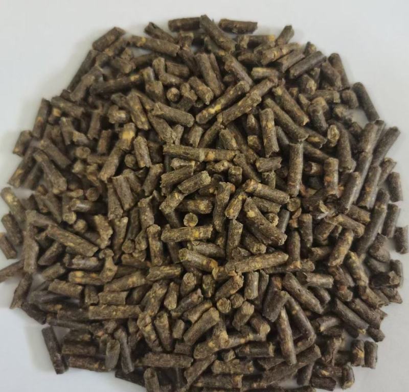 花生秧颗粒料，牛羊马专用颗粒料