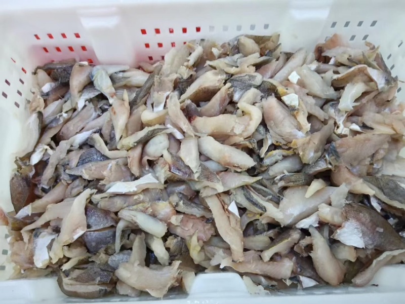鳕鱼带皮碎肉