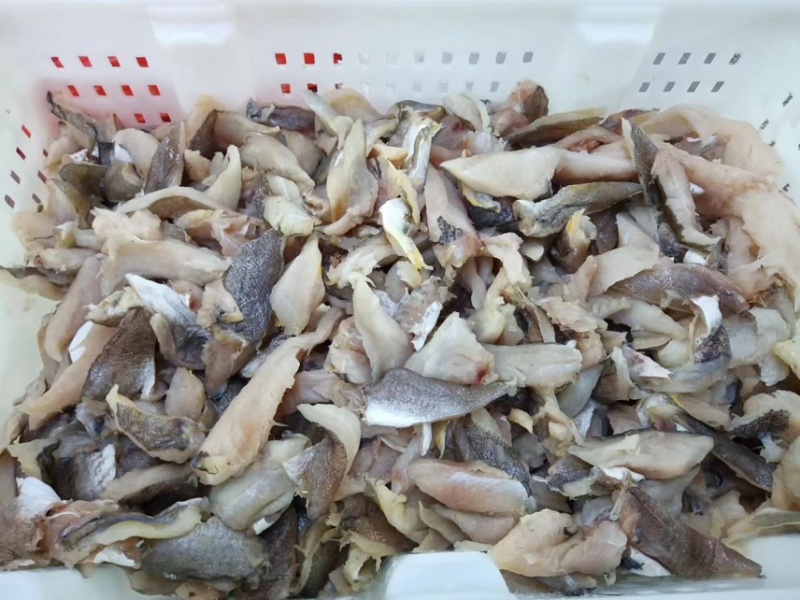 鳕鱼带皮碎肉