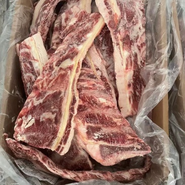 牛羽骨现货供应，肉多价格不高，出肉率高，酱骨店专用!