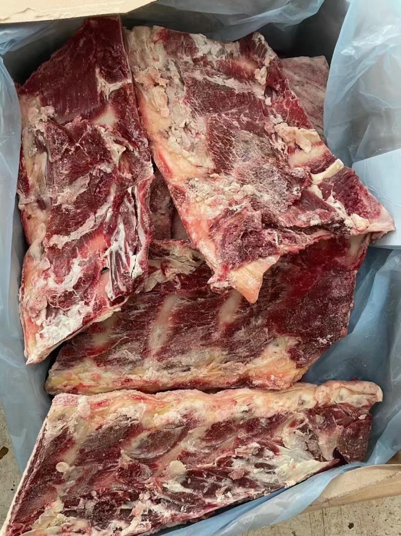 牛羽骨现货供应，肉多价格不高，出肉率高，酱骨店专用!
