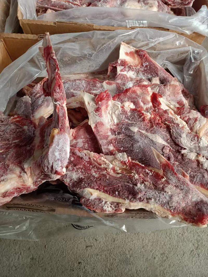 牛羽骨现货供应，肉多价格不高，出肉率高，酱骨店专用!