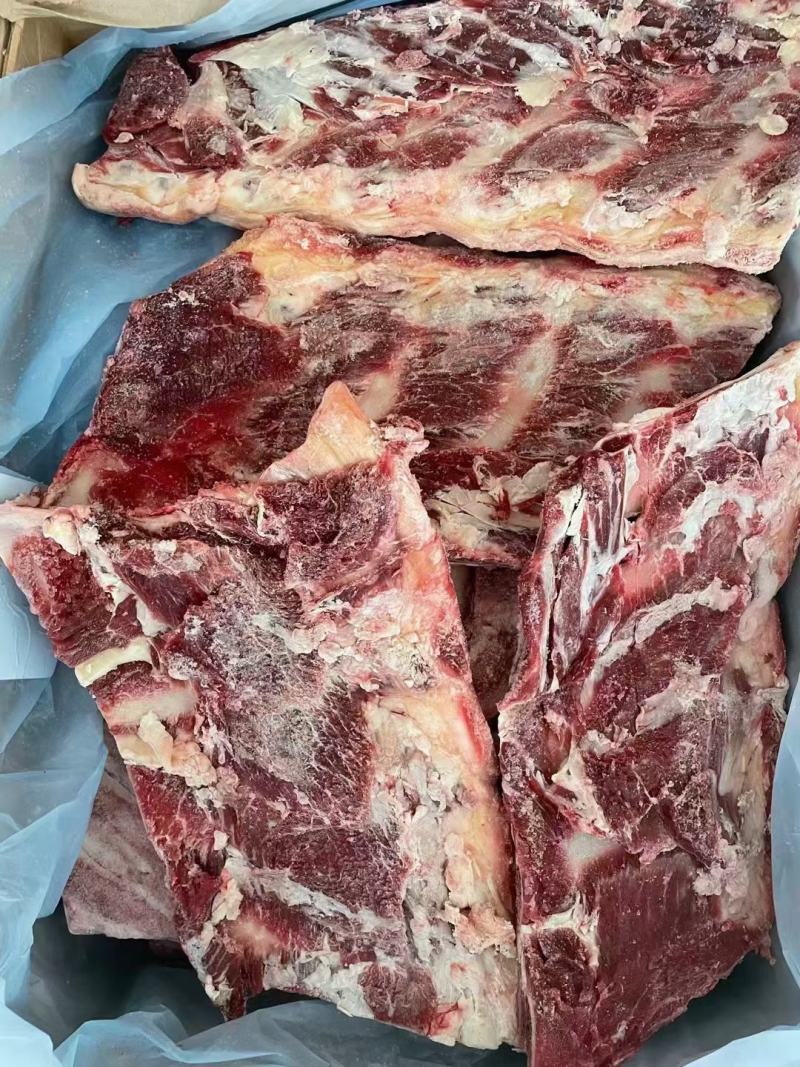 牛羽骨现货供应，肉多价格不高，出肉率高，酱骨店专用!