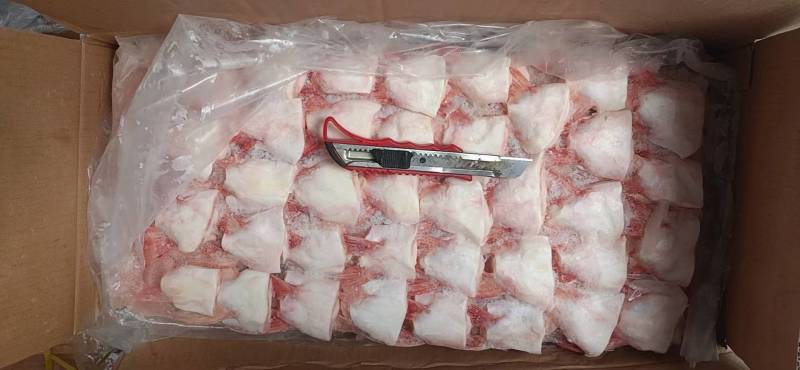 新鲜冷冻巴沙鱼鳍巴沙鱼翅20斤巴沙鱼刺鱼下巴商用食堂