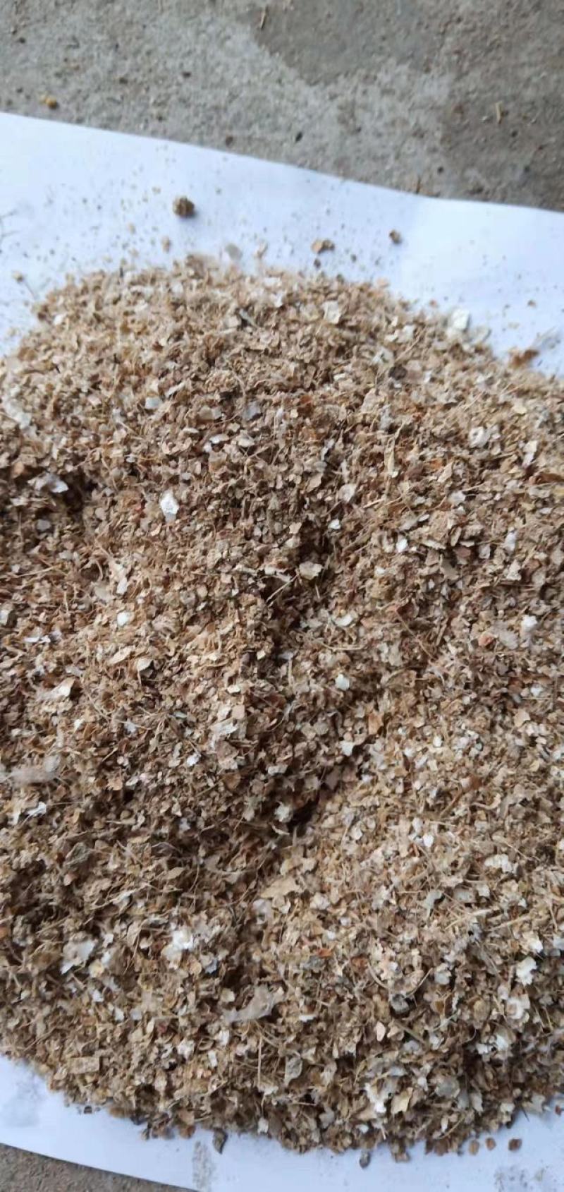 大量供应花生壳粉，无土无膜猪饲料，质量很好量大优