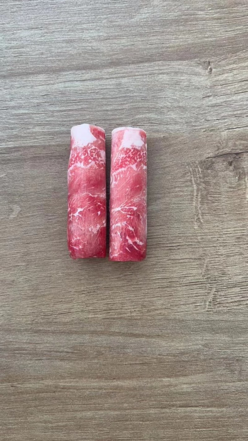 高端水份低的肥牛卷