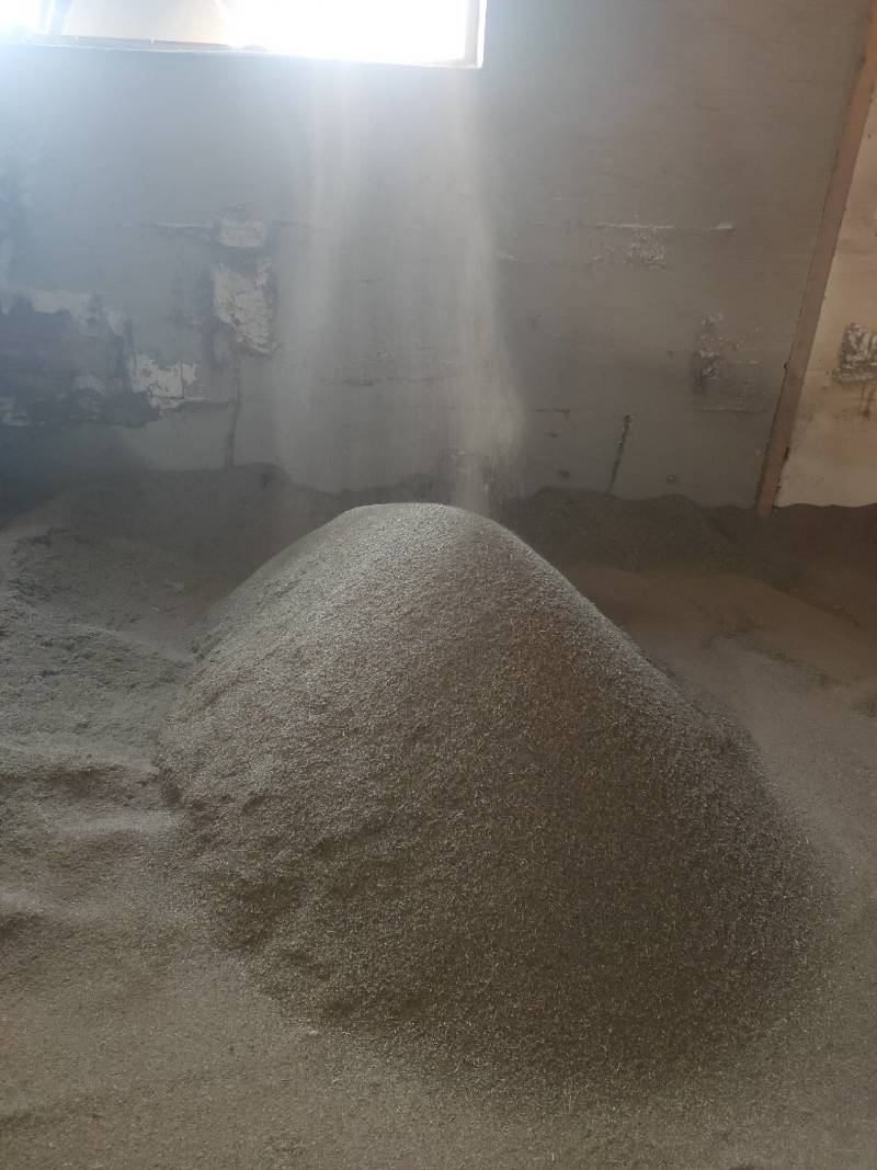 花生秧优质草料细粉，无土无膜无霉变可做饲料加工厂的颗粒