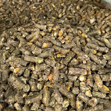 熟化花生秧颗粒牛羊饲料