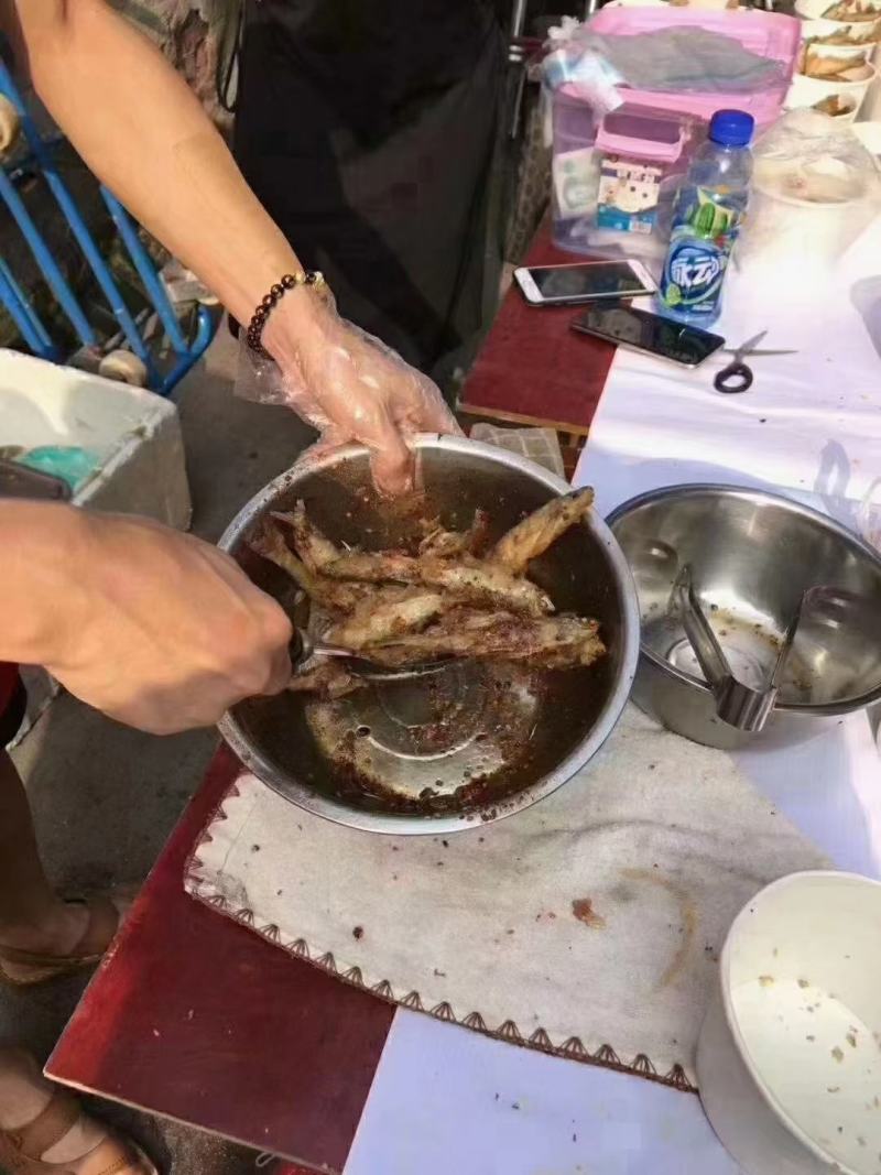 油炸泥鳅猫猫鱼去内脏油炸即食火锅油炸小酥肉跑江湖地摊货源