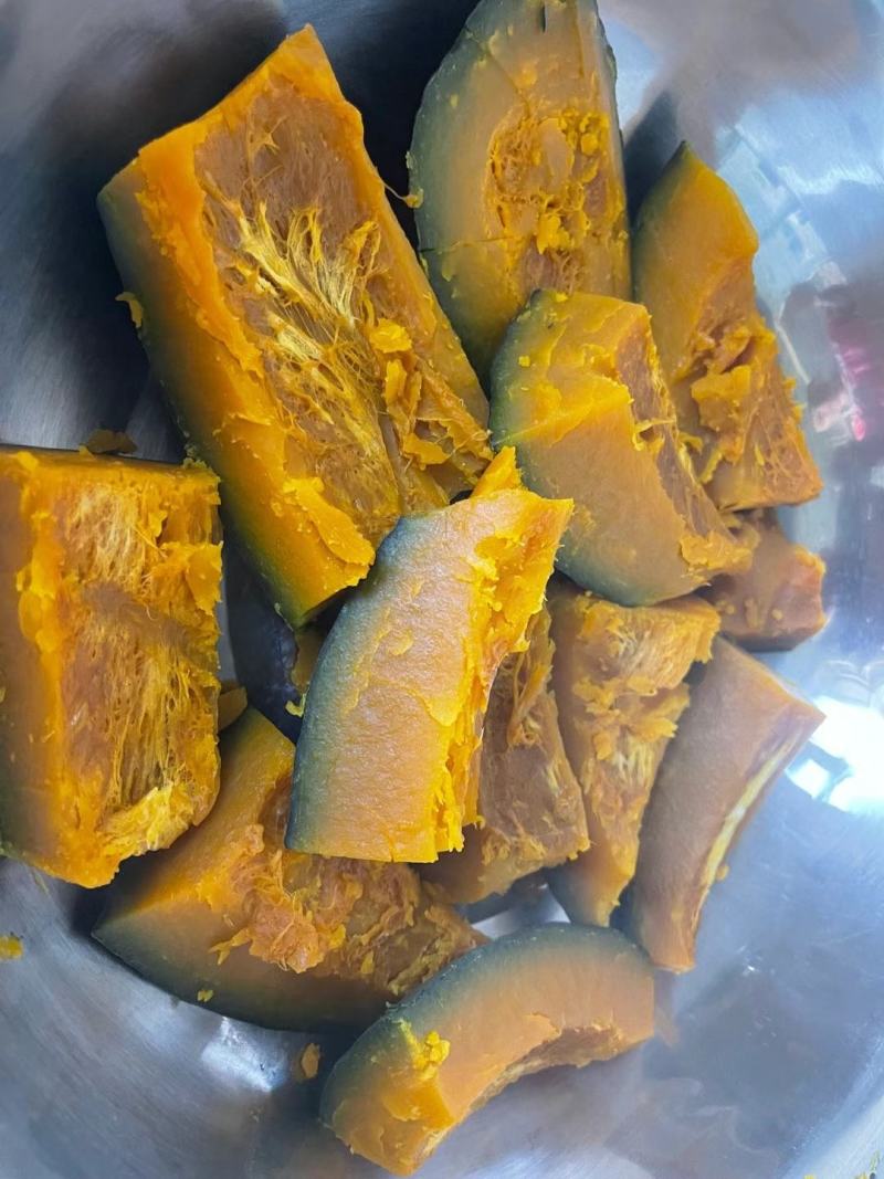 墨绿橄榄贵族南瓜种子早熟座果好产量高，果形独特细粉面甜