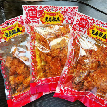 大分量变态辣的过瘾辣条大包装8种规格