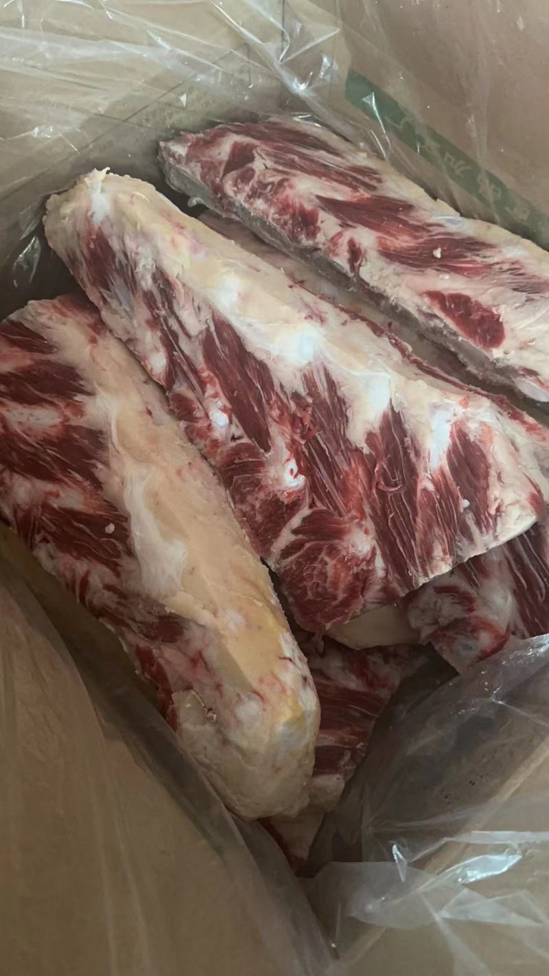 满肉牛胸骨