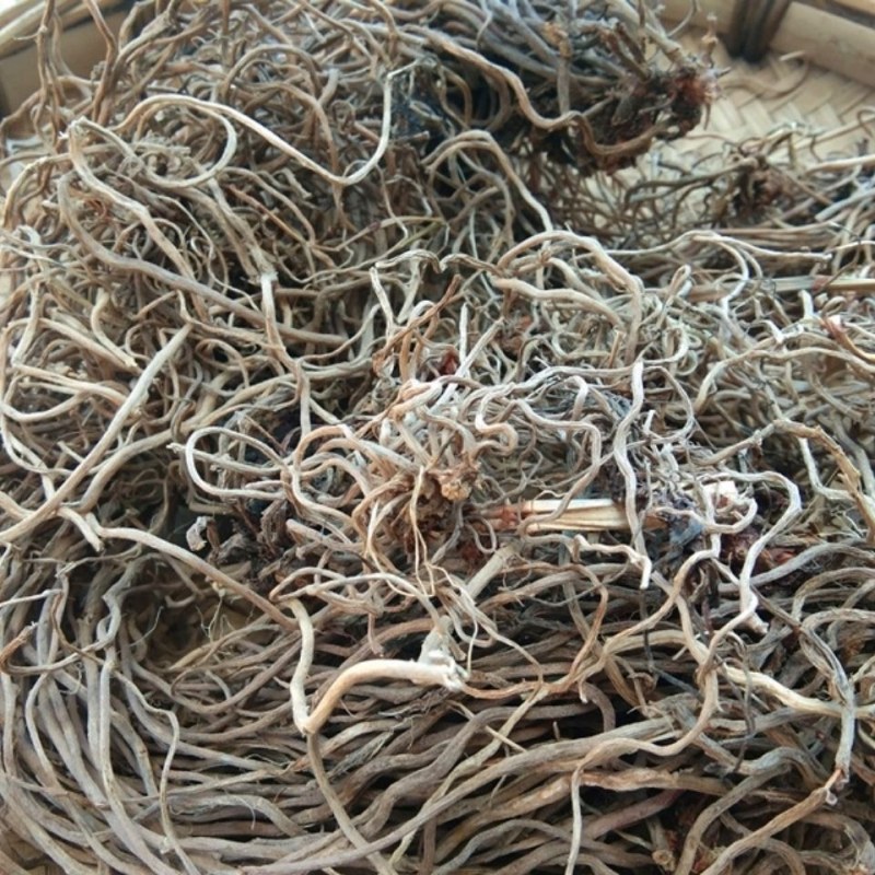百尾笋，万寿竹根，白龙须，白毛七