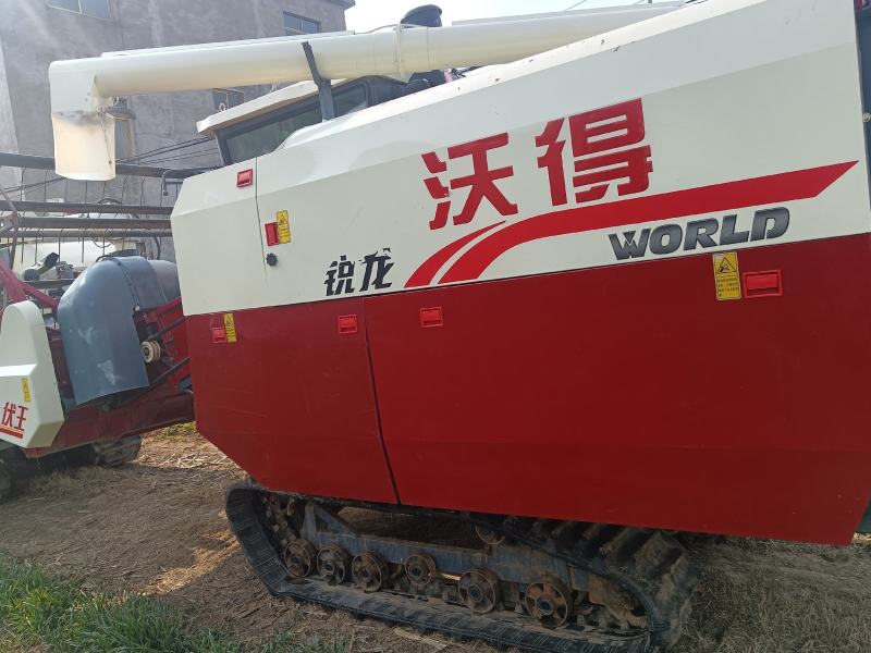 2021年9月份出厂沃得尊享版普拉斯118马力两米二割台