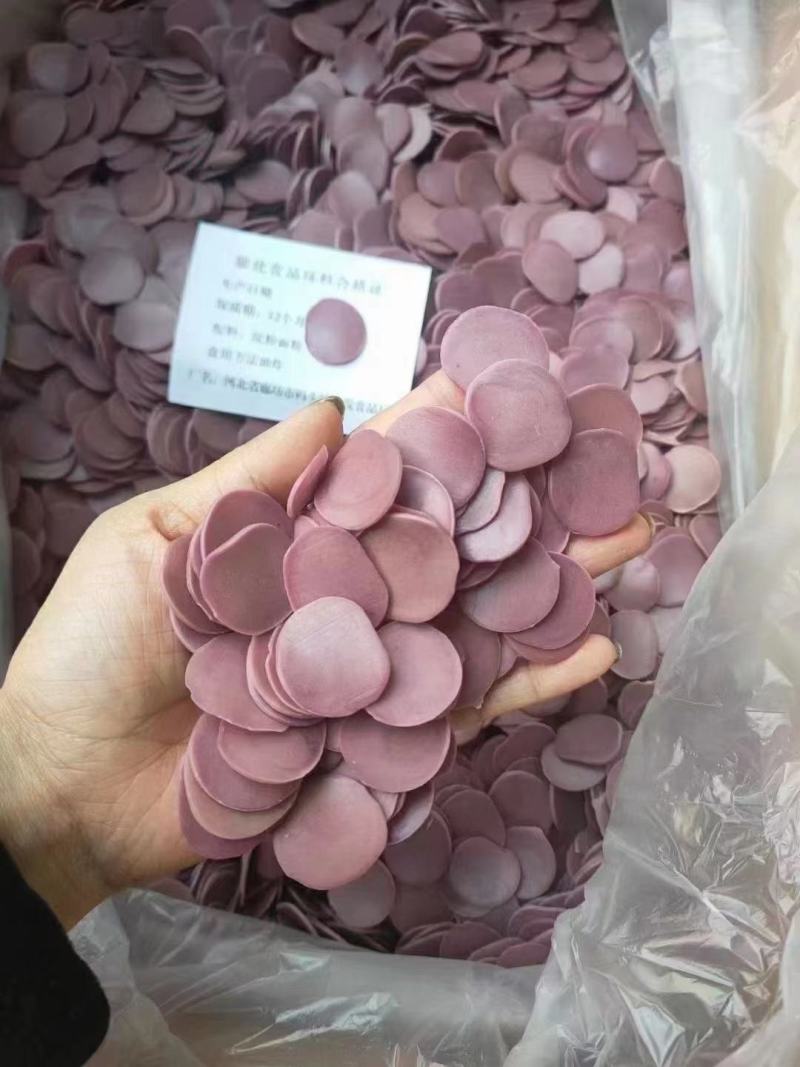 网红薯片黄金薯片紫薯片膨化食品休闲零食油炸薯片