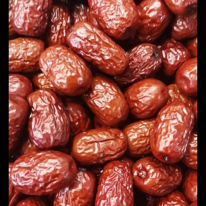新疆灰枣核小肉质厚，饱满
