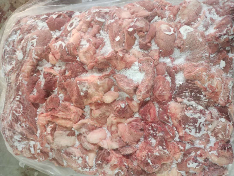 肥猪正2/8碎肉，6.4一斤，能用的来聊