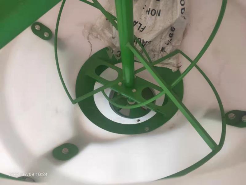 塑料桶搅拌撒肥机液压搅拌施肥机后置撒肥机