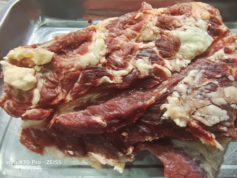 屠宰场直销清真牦牛肉腱子肉里脊肉大量批发牛肉牛腩牛排