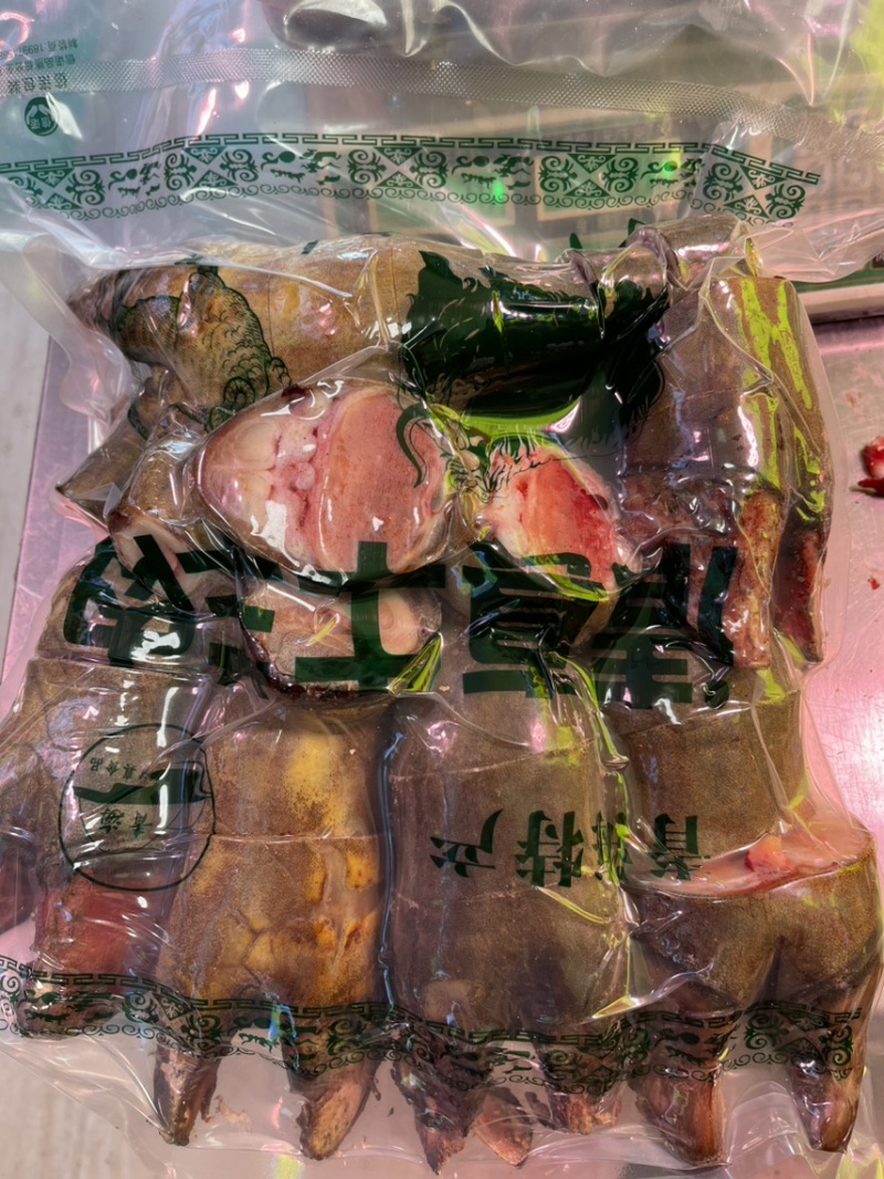 屠宰场直销牛蹄火烧牛蹄大量批发，商用