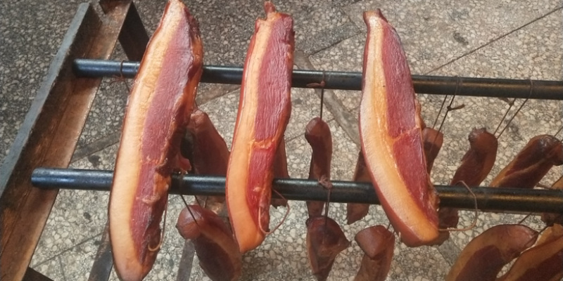 烟熏五花腊肉