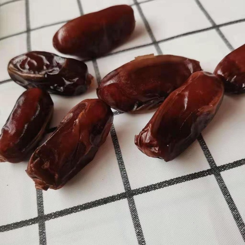 伊拉克黄金椰枣伊朗黑椰枣批发