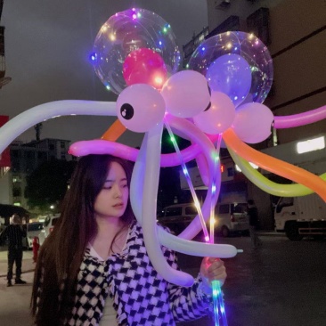 网红波波球儿童卡通发光章鱼气球diy玩具公园广场夜市热销