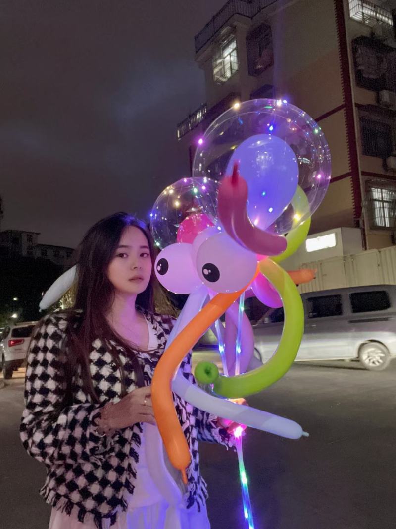 网红波波球儿童卡通发光章鱼气球diy玩具公园广场夜市热销