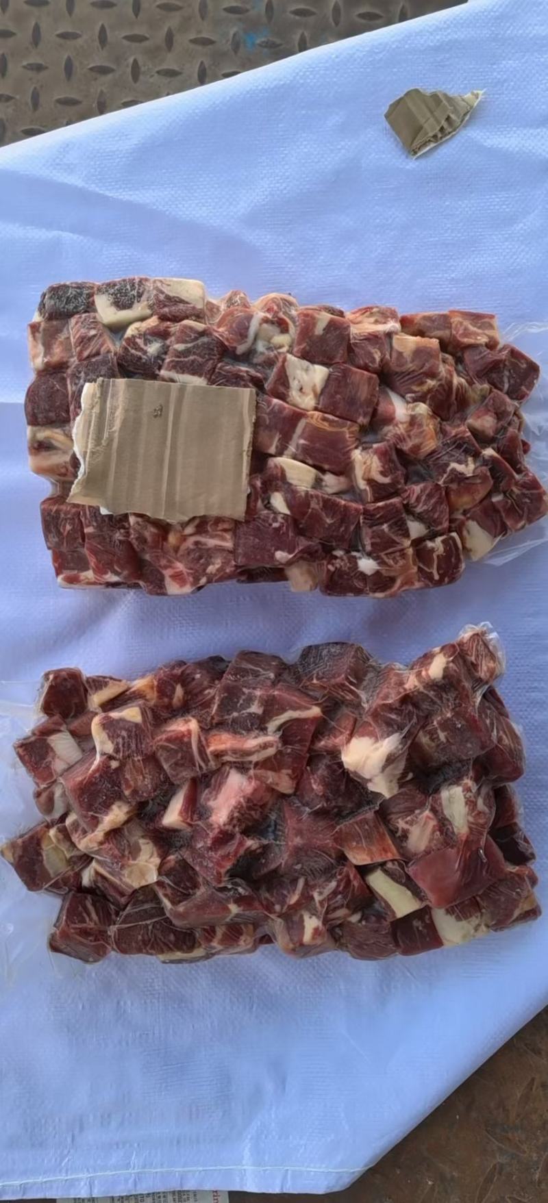 【餐饮】牛肉粒适用各种餐饮店工厂发货欢迎选购！