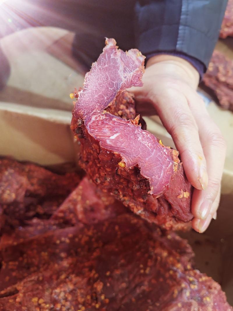 大块肉，牛肉味，火爆热销中，厂家供应，品质保证！货源足