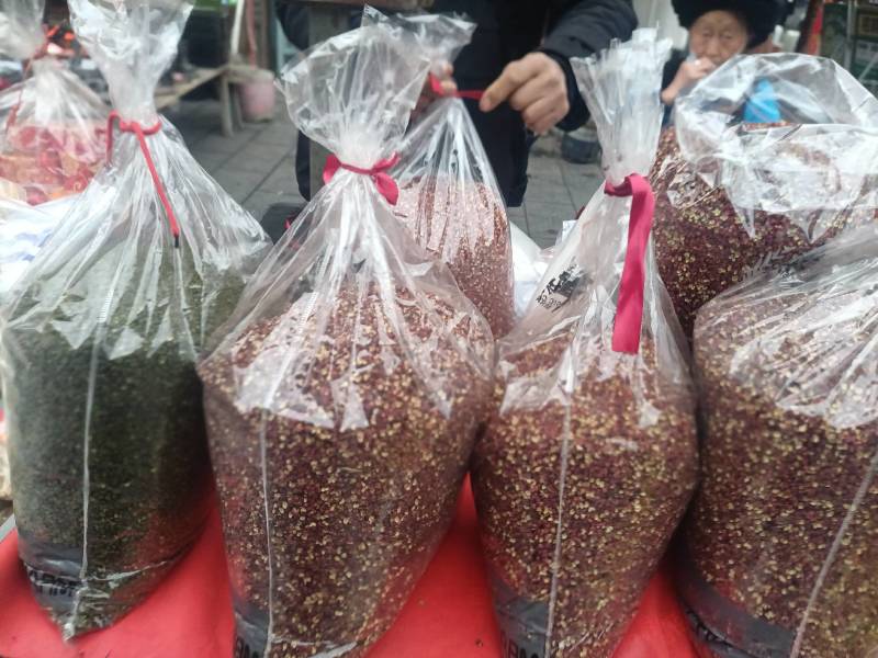 四川茂县六月红大红袍花椒产地直供现货批发欢迎来电
