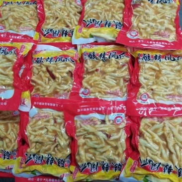 四川特产泡椒鸡爪酸辣鸡爪熟食鸡爪地推展会美食街热销产品